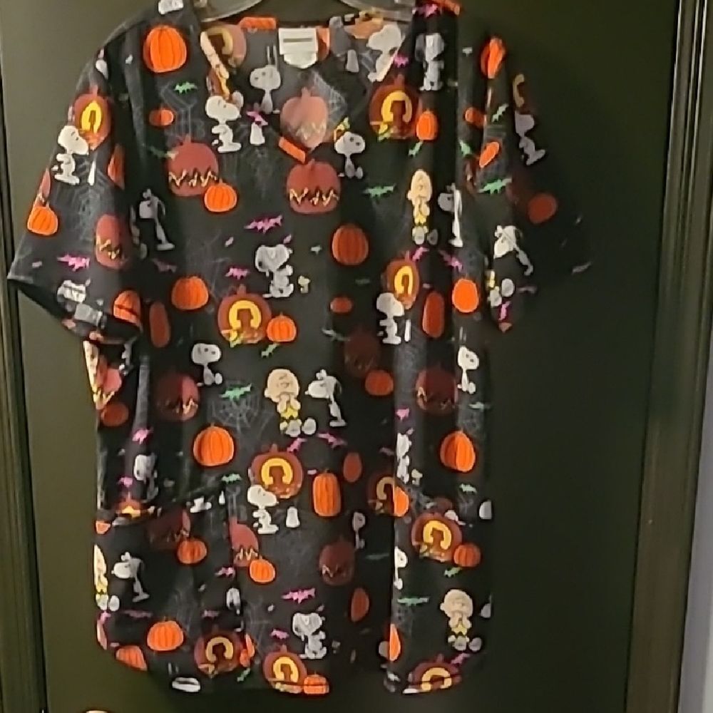 Peanuts Halloween Scrubs  Top wil